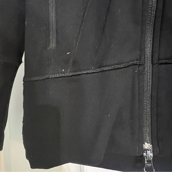 Lululemon Bundle Lot *Flawed* Size 2 Black Stride Jacket and Light Green Tank - Picture 7 of 16